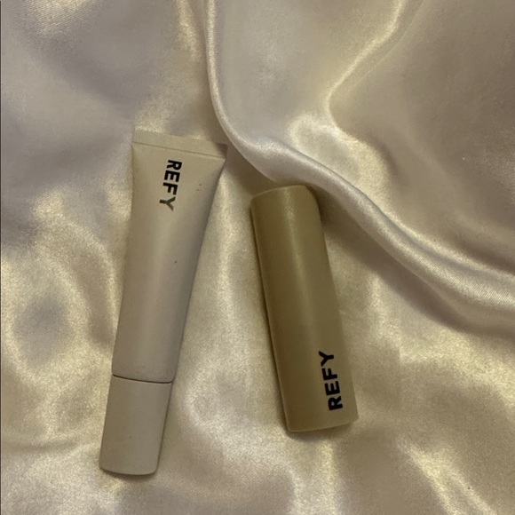 REFY Summer Color Collection Guava Tinted Lip Gloss and Lip Blush - Picture 3 of 5